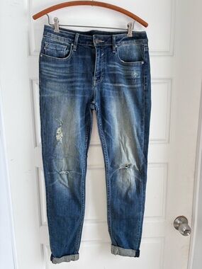 Women’s Blue Distressed Jeans